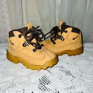 Nike ACG Toddler Sz 4C 010608 Brown Suede Fall Winter Combat Boots Sneakers